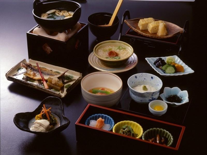 אטסוגי Motoyu Ryokan מראה חיצוני תמונה